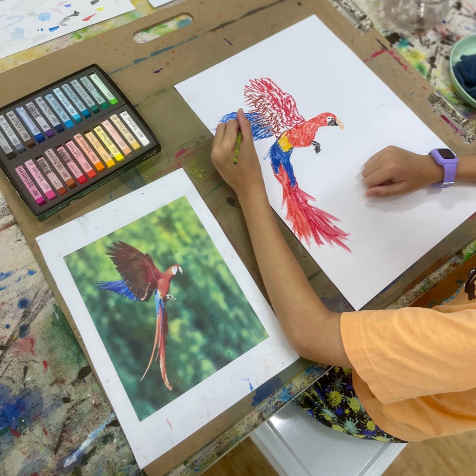 children creating art at Wonderlab Kids in gordon