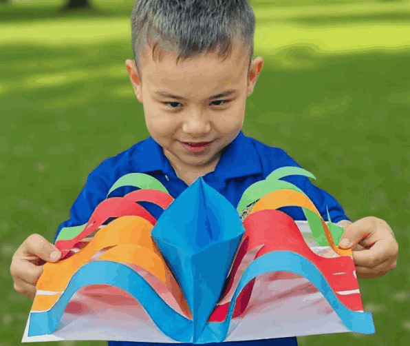 children creating art at Wonderlab Kids in chatswood