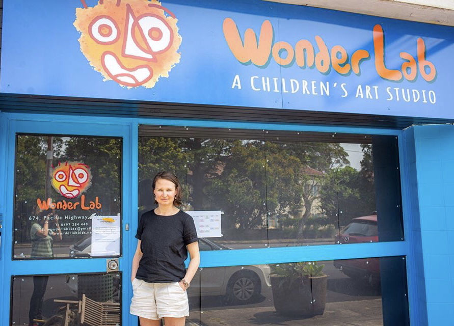 children creating art at Wonderlab Kids in Sydney